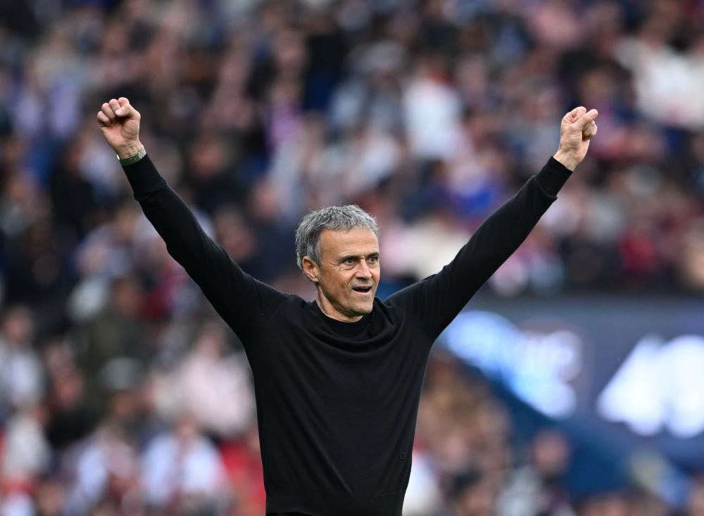 在球场上是 在球场上是